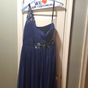 Little Mistress formal gown in excellent condition size 22